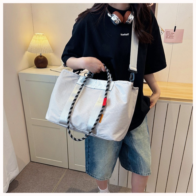 Nylon Messenger Bag Versatile  - Dry Bag Roll Top 评论和价格